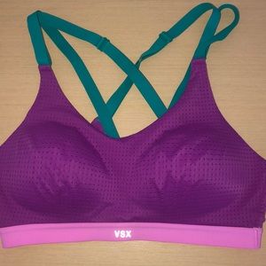 VICTORIA’S SECRET SPORTS BRA